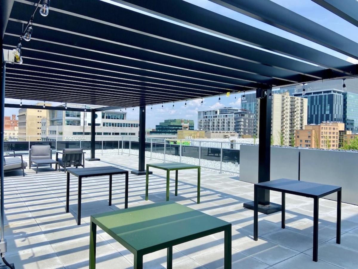 Appartement Condo Avec Terrasse Privee Dans Le Quartier Des Spectacles Montreal Zewnętrze zdjęcie